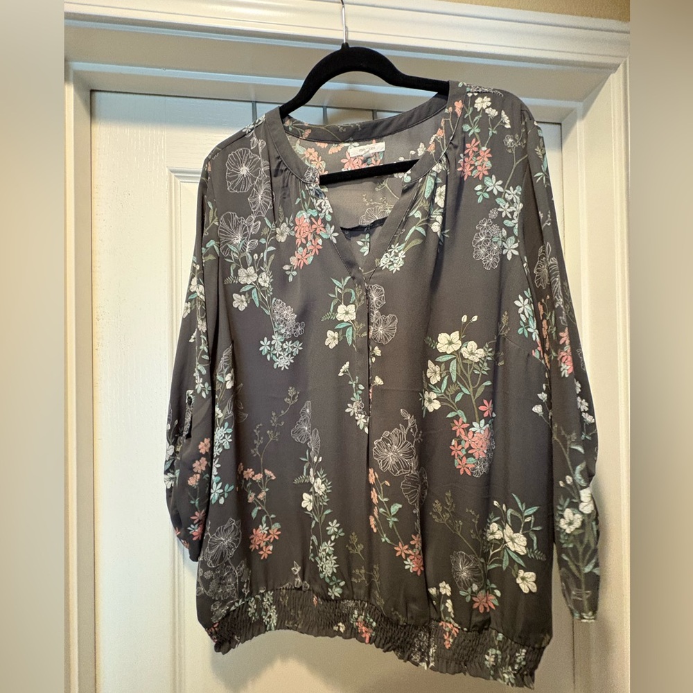 Maurices Floral Print Blouse in Gray